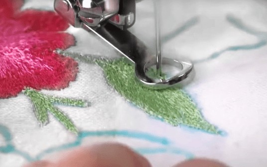 Top 5 Best Embroidery Machine for Large Designs