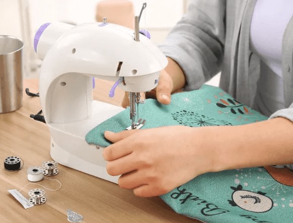 regular mini sewing machine