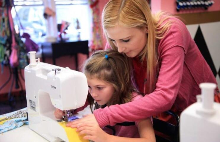 Best Beginner Sewing Machine for Child Reviews