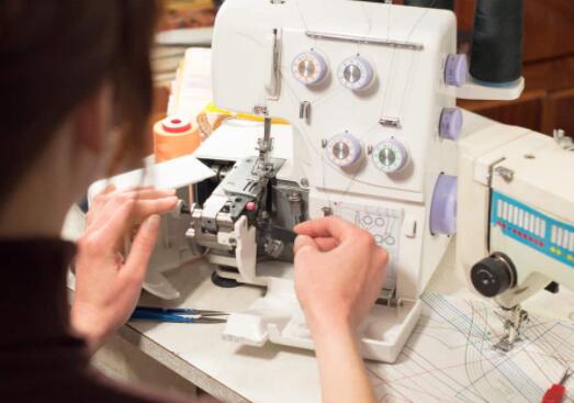 best overlock sewing machine